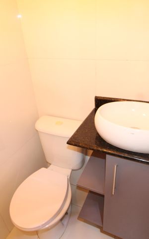 Casa de condomínio à venda com 58m², 2 quartos e 1 vagaLavabo