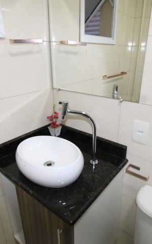 Casa de condomínio à venda com 58m², 2 quartos e 1 vagaBanheiro da Suíte 2