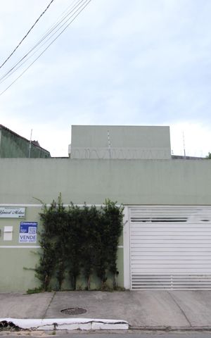 Casa de condomínio à venda com 58m², 2 quartos e 1 vagaFachada