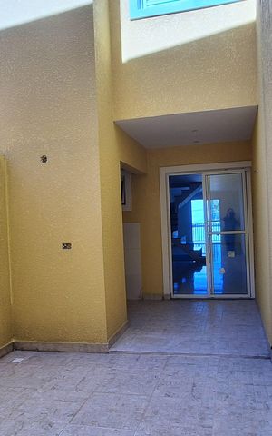 Casa à venda com 160m², 3 quartos e 2 vagas Casa à venda com 160m², 3 quartos e 2 vagasGaragem