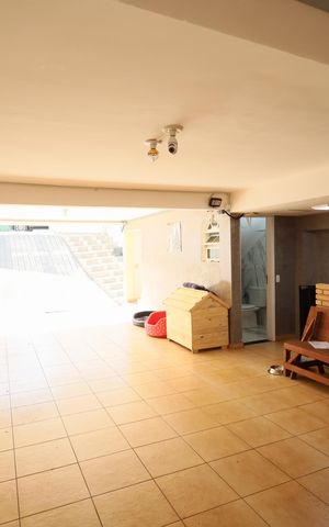 Casa à venda com 270m², 4 quartos e 4 vagasGaragem
