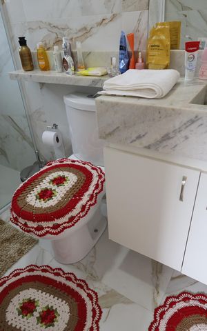 Casa à venda com 270m², 4 quartos e 4 vagasBanheiro da Suíte 1
