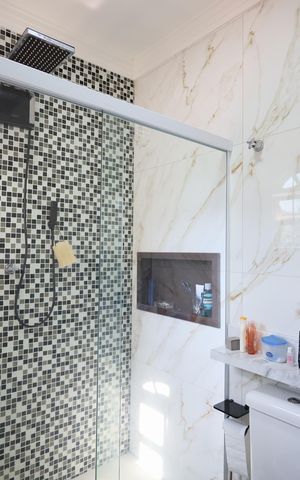 Casa à venda com 270m², 4 quartos e 4 vagasBanheiro da Suíte 2