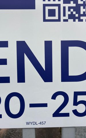 Apartamento à venda com 48m², 2 quartos e 1 vaga Apartamento à venda com 48m², 2 quartos e 1 vagaFachada