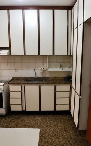 Apartamento para alugar com 130m², 3 quartos e 2 vagas Apartamento para alugar com 130m², 3 quartos e 2 vagasCozinha