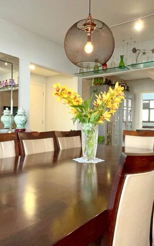 Apartamento à venda com 202m², 4 quartos e 3 vagas Apartamento à venda com 202m², 4 quartos e 3 vagasSala de Jantar
