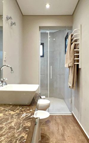 Apartamento à venda com 202m², 4 quartos e 3 vagas Apartamento à venda com 202m², 4 quartos e 3 vagasBanheiro da Suíte 4