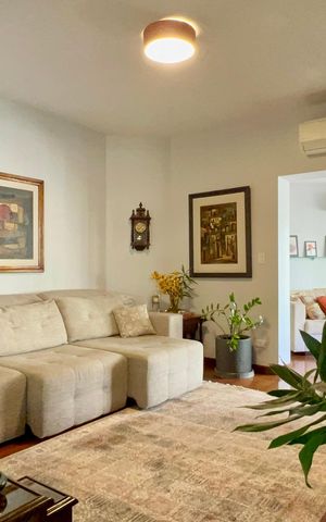 Apartamento à venda com 202m², 4 quartos e 3 vagas Apartamento à venda com 202m², 4 quartos e 3 vagasSala de TV