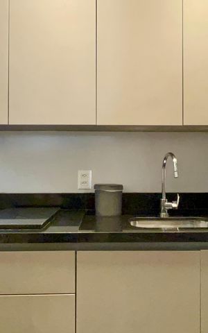 Apartamento à venda com 202m², 4 quartos e 3 vagas Apartamento à venda com 202m², 4 quartos e 3 vagasCozinha