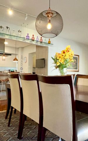 Apartamento à venda com 202m², 4 quartos e 3 vagas Apartamento à venda com 202m², 4 quartos e 3 vagasSala de Jantar