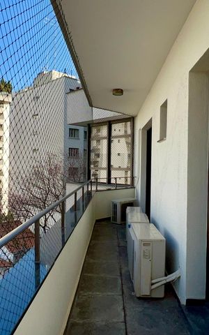 Apartamento à venda com 202m², 4 quartos e 3 vagas Apartamento à venda com 202m², 4 quartos e 3 vagasVaranda da suite