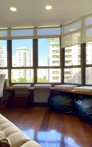 Apartamento à venda com 202m², 4 quartos e 3 vagas Apartamento à venda com 202m², 4 quartos e 3 vagasSala