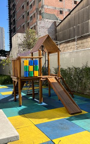 Apartamento à venda com 40m², 1 quarto e sem vaga Apartamento à venda com 40m², 1 quarto e sem vagaÁrea comum - Playground