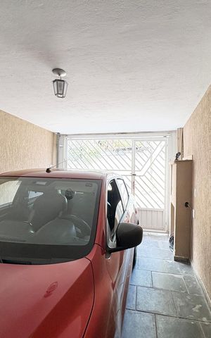 Casa à venda com 107m², 3 quartos e 1 vaga Casa à venda com 107m², 3 quartos e 1 vagaGaragem