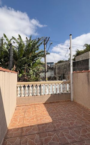 Casa à venda com 107m², 3 quartos e 1 vaga Casa à venda com 107m², 3 quartos e 1 vagaVaranda do Quarto 2