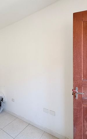 Casa à venda com 107m², 3 quartos e 1 vaga Casa à venda com 107m², 3 quartos e 1 vagaQuarto de Serviço