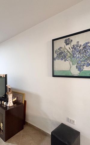 Casa à venda com 107m², 3 quartos e 1 vaga Casa à venda com 107m², 3 quartos e 1 vagaSala