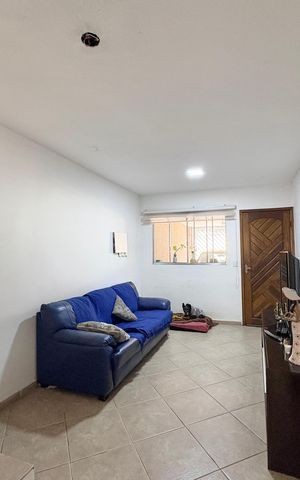 Casa à venda com 107m², 3 quartos e 1 vaga Casa à venda com 107m², 3 quartos e 1 vagaSala