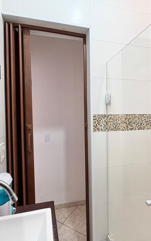 Casa à venda com 107m², 3 quartos e 1 vaga Casa à venda com 107m², 3 quartos e 1 vagaBanheiro