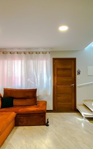 Casa à venda com 140m², 2 quartos e 1 vaga Casa à venda com 140m², 2 quartos e 1 vagaSala