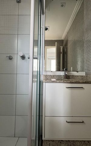 Apartamento para alugar com 65m², 2 quartos e 1 vaga Apartamento para alugar com 65m², 2 quartos e 1 vagaBanheiro da Suíte