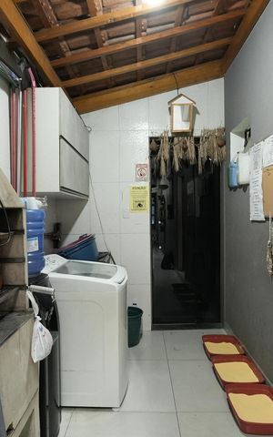 Casa para alugar com 205m², 4 quartos e 1 vagaÁrea de Serviço