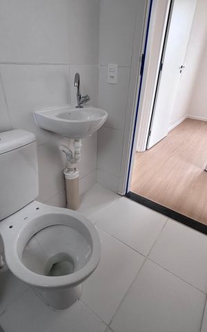 Apartamento à venda com 43m², 2 quartos e 1 vaga Apartamento à venda com 43m², 2 quartos e 1 vagaBanheiro