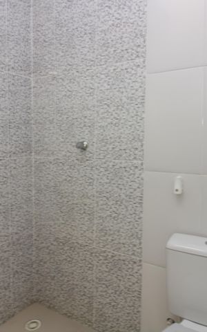 Casa de condomínio à venda com 155m², 3 quartos e 4 vagasBanheiro da Suíte 2