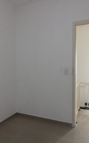 Casa de condomínio à venda com 155m², 3 quartos e 4 vagassuíte 3