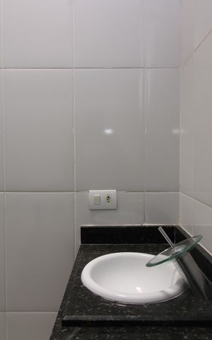 Casa de condomínio à venda com 155m², 3 quartos e 4 vagasBanheiro da Suíte 2