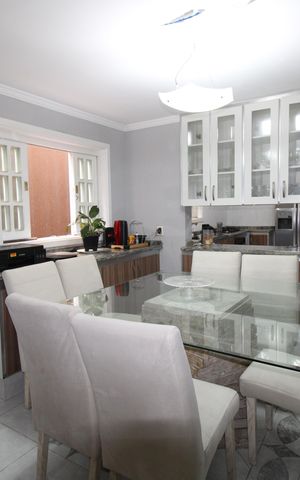 Casa à venda com 280m², 3 quartos e 2 vagasSala de Jantar