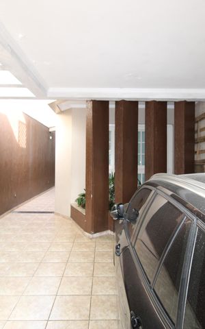 Casa à venda com 280m², 3 quartos e 2 vagasGaragem