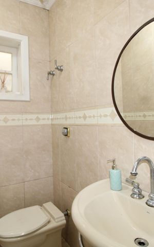 Casa à venda com 280m², 3 quartos e 2 vagasLavabo