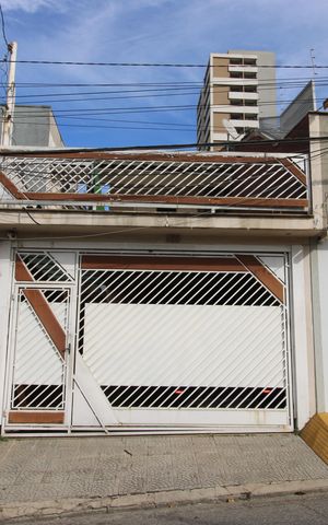Casa à venda com 280m², 3 quartos e 2 vagasFachada
