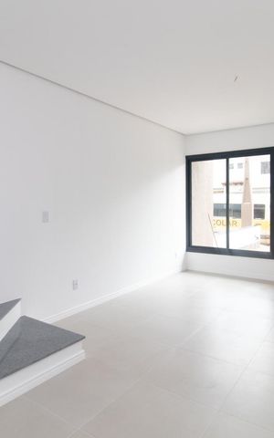 Casa à venda com 77m², 2 quartos e 1 vaga Casa à venda com 77m², 2 quartos e 1 vagaSala