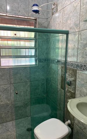 Casa para alugar com 212m², 3 quartos e 3 vagas Casa para alugar com 212m², 3 quartos e 3 vagasBanheiro