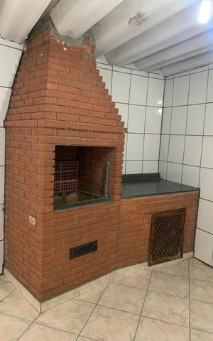 Casa para alugar com 212m², 3 quartos e 3 vagas Casa para alugar com 212m², 3 quartos e 3 vagasÁrea externa