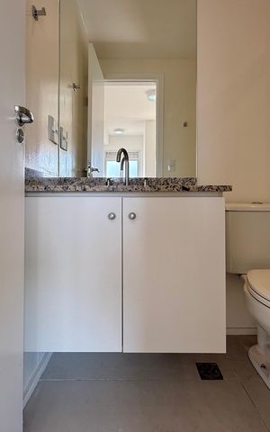 Apartamento à venda com 76m², 2 quartos e 2 vagas Apartamento à venda com 76m², 2 quartos e 2 vagasBanheiro Suíte 1