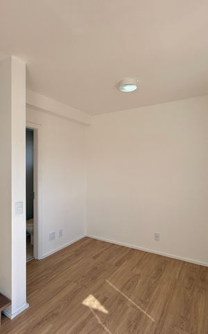 Apartamento à venda com 76m², 2 quartos e 2 vagas Apartamento à venda com 76m², 2 quartos e 2 vagasSala