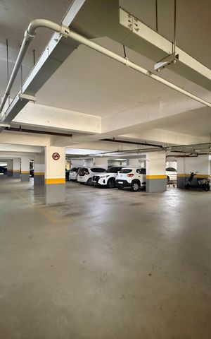 Apartamento à venda com 76m², 2 quartos e 2 vagas Apartamento à venda com 76m², 2 quartos e 2 vagasGaragem