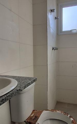 Apartamento à venda com 48m², 2 quartos e 1 vaga Apartamento à venda com 48m², 2 quartos e 1 vagaBanheiro Social