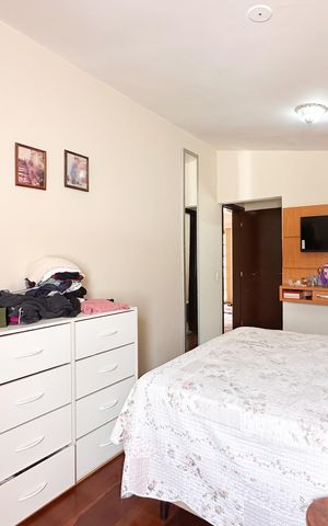 Casa à venda com 291m², 3 quartos e 4 vagasSuite 