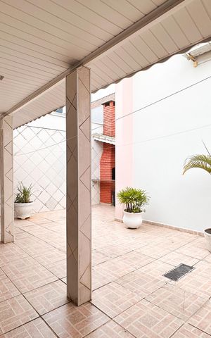 Casa à venda com 291m², 3 quartos e 4 vagasQuintal