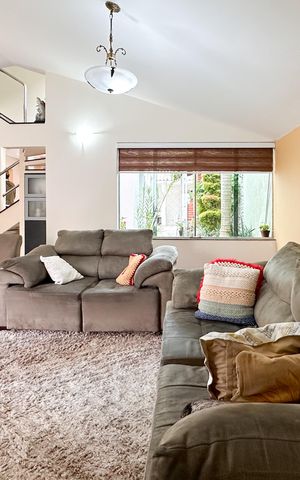 Casa à venda com 291m², 3 quartos e 4 vagasSala
