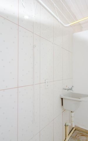Casa para alugar com 60m², 2 quartos e 1 vagaÁrea de Serviço