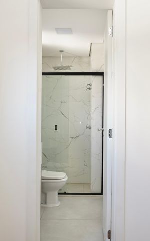 Apartamento à venda com 58m², 2 quartos e 1 vagaSuíte - Banheiro 