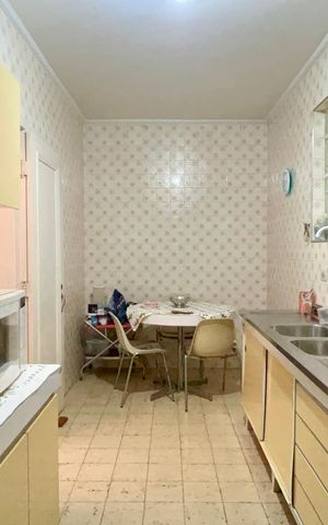 Apartamento à venda com 126m², 3 quartos e 2 vagas Apartamento à venda com 126m², 3 quartos e 2 vagasCozinha