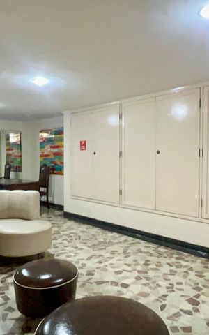 Apartamento à venda com 126m², 3 quartos e 2 vagas Apartamento à venda com 126m², 3 quartos e 2 vagasHall de entrada