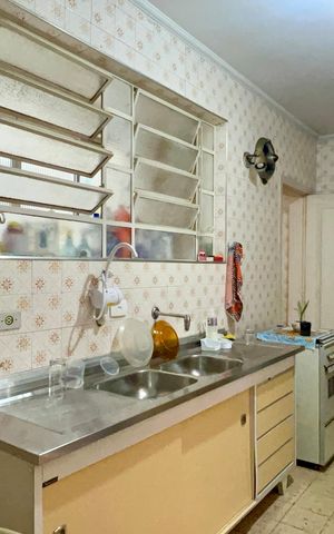 Apartamento à venda com 126m², 3 quartos e 2 vagas Apartamento à venda com 126m², 3 quartos e 2 vagasCozinha