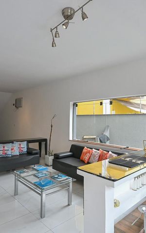 Casa para alugar com 690m², 6 quartos e 5 vagasSala